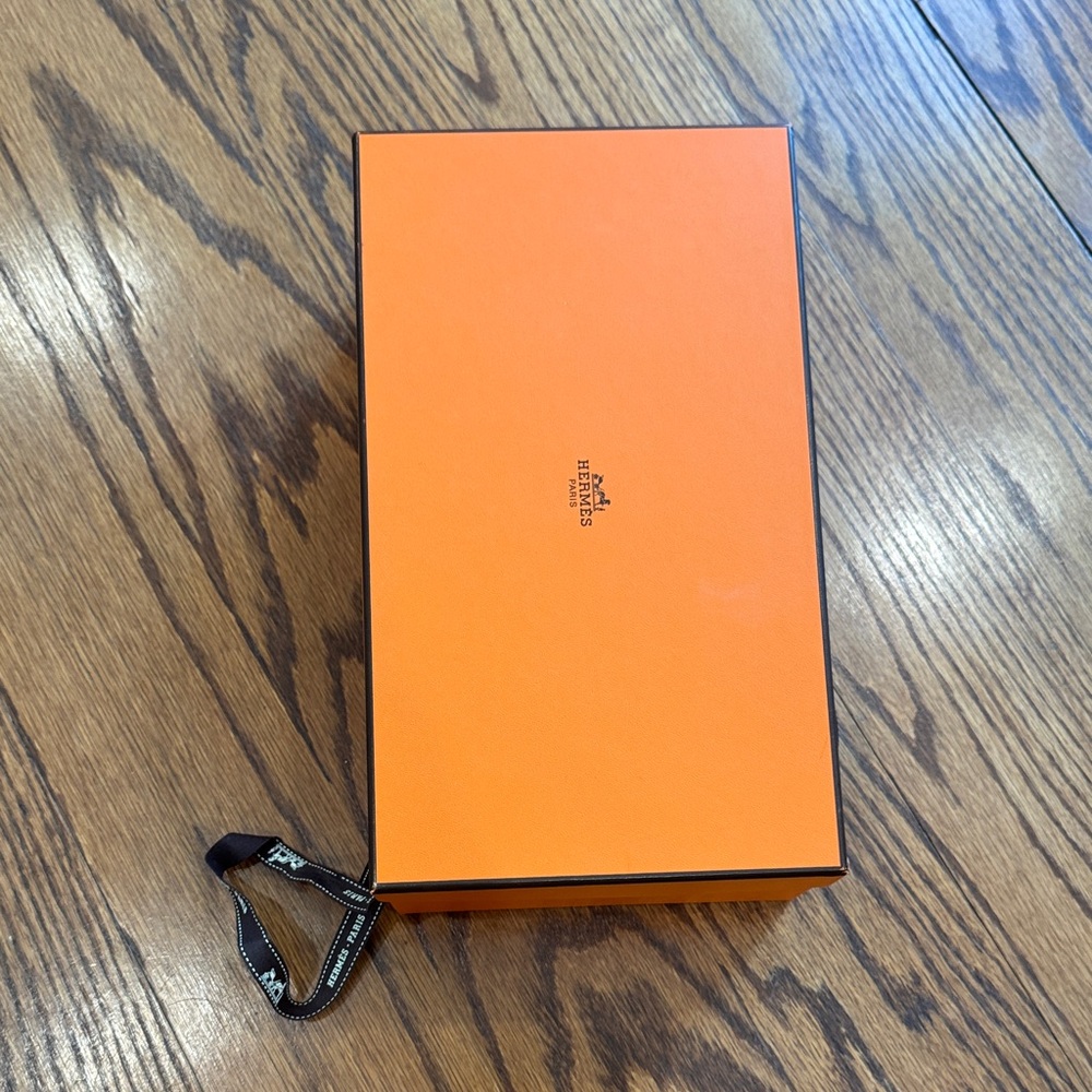Hermès Signature Orange Box with Black Accents